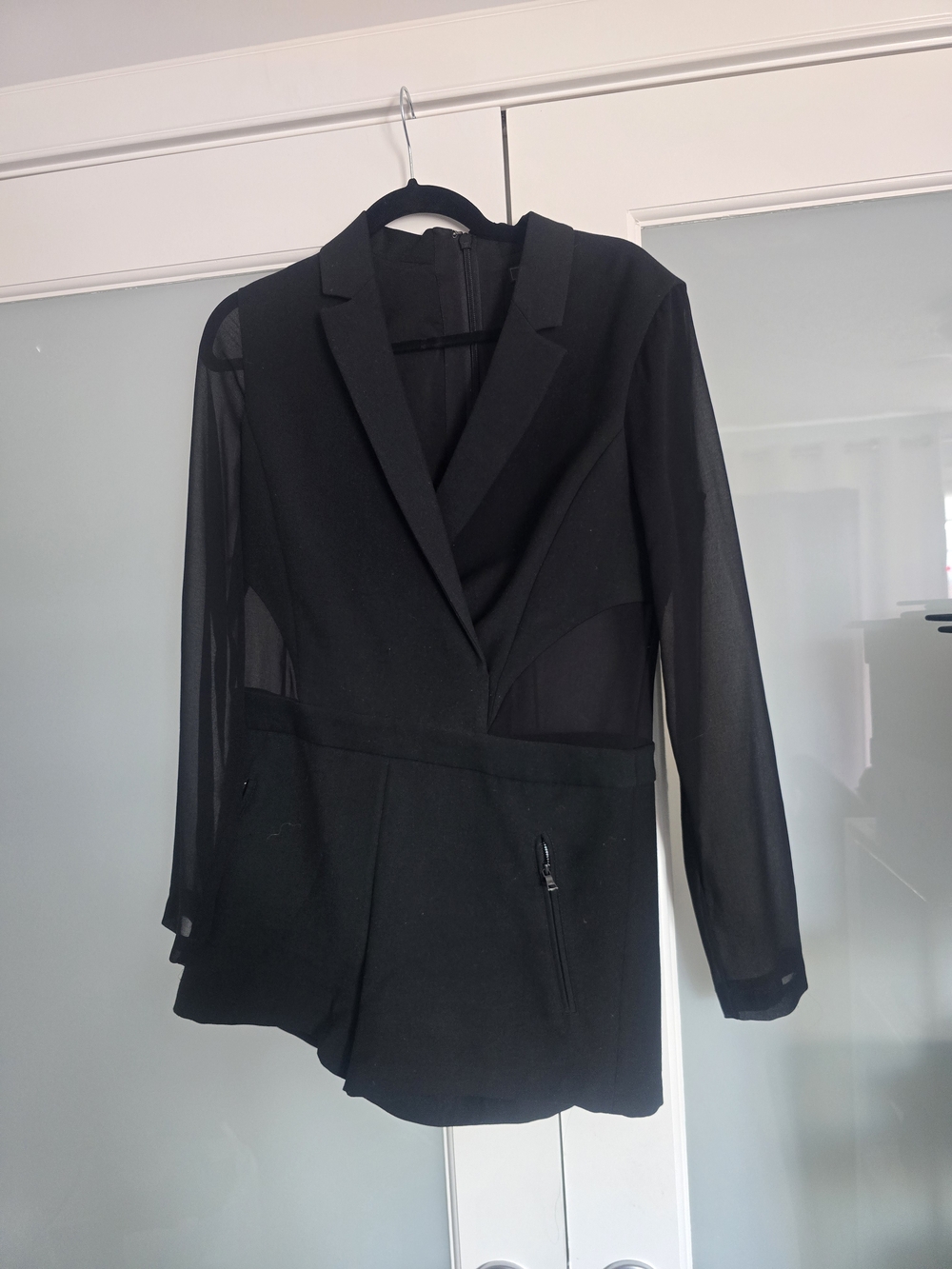 BCBGMaxAzria Black Sheer-Sleeve Tailored Blazer